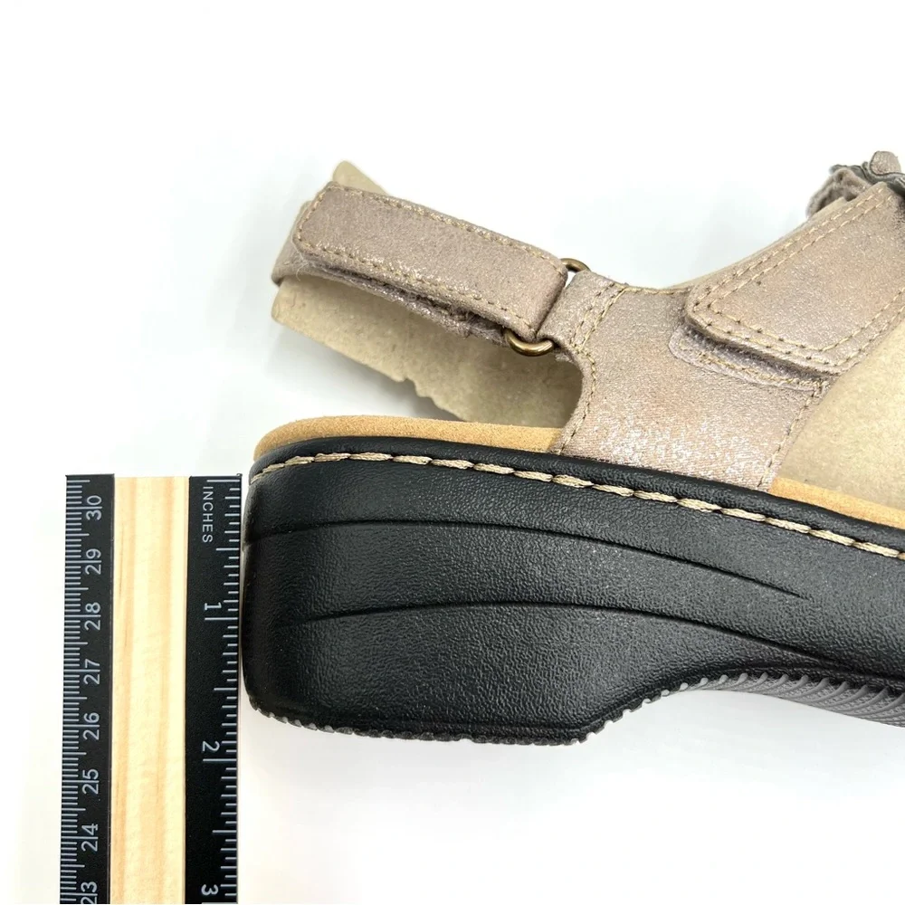Clarks Size 6.5 Metallic Taupe Bronze‎ Floral T-Strap Wedge Sandals Shoes